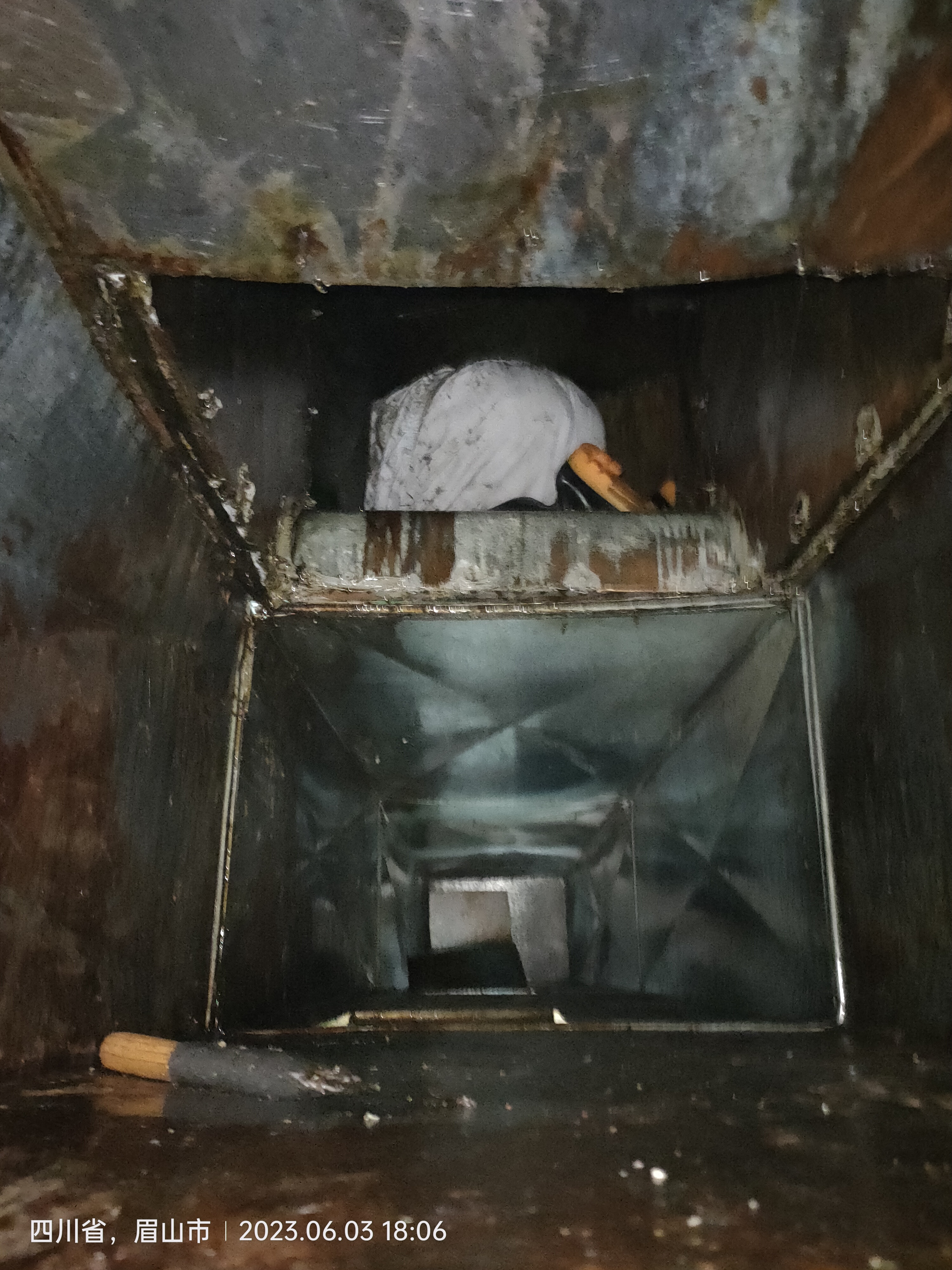 成都抽油烟机清洗油烟管道清洗大型油烟机清洗公司抽油烟机清洗